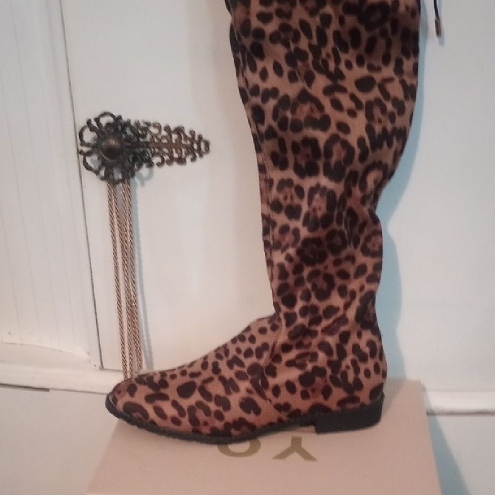 Yoki Knee High Boots NWOT Sz 8.5